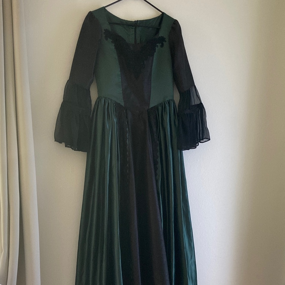 Elegant Green and Black Women's Dress